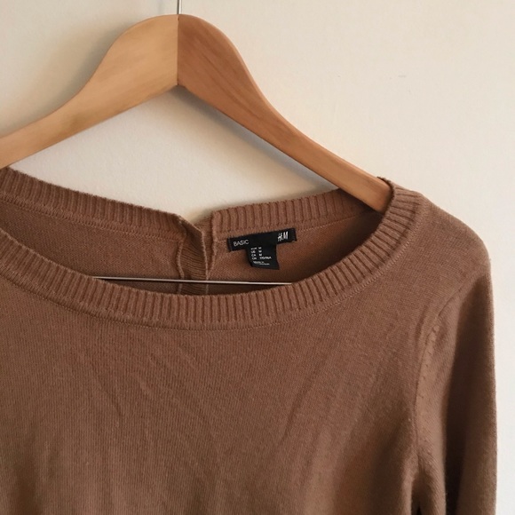 H&M basics tan crewneck sweater - Picture 2 of 4